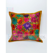 Cojín De Chiapas Bordado De Flores Color Oro 
