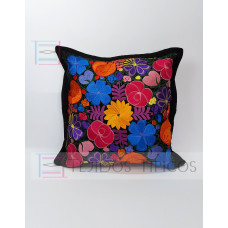 Cojín De Chiapas Bordado De Flores Color Negro 