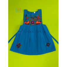 Vestido bordado de niña modelo Lucila, color azul, talla 4.