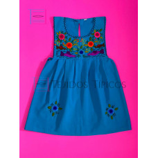 Vestido bordado de niña modelo Lucila, color azul turquesa, talla 4.